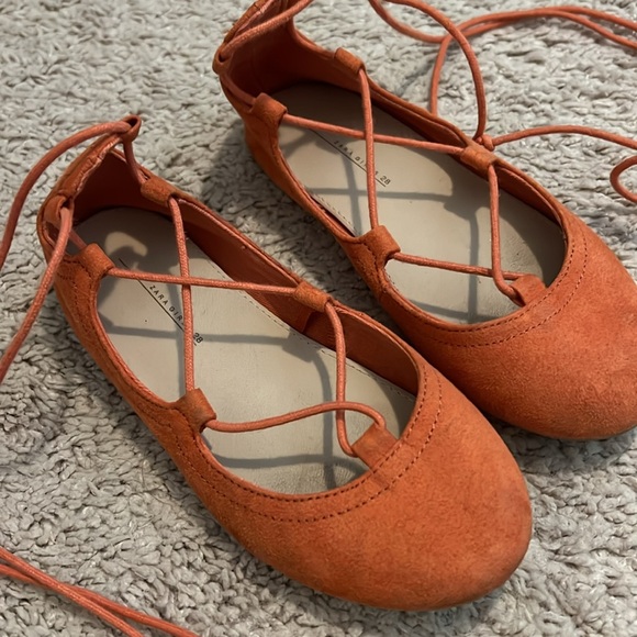 Zara Girls Lace Up Ballet Flats - Picture 2 of 6